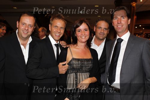 Noordwijk 27 augustus 2010
Jackie Summer fair bij Huis ter Duin. Sven met vrouw en Maurice Kroon
Peter Smulders bv