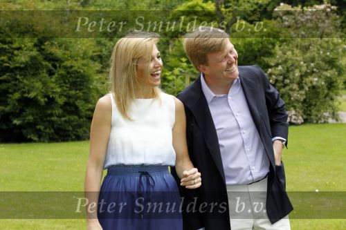 Wassernaar 5 juni 2010
Fotouurtje met Prinses Maxima Amalia Alexia Ariane en Prins Willem Alexander in de tuin van hun huis op de Horsten.
Peter Smulders bv