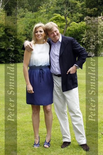 Wassernaar 5 juni 2010
Fotouurtje met Prinses Maxima Amalia Alexia Ariane en Prins Willem Alexander in de tuin van hun huis op de Horsten.
Peter Smulders bv