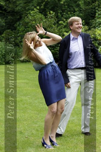Wassernaar 5 juni 2010
Fotouurtje met Prinses Maxima Amalia Alexia Ariane en Prins Willem Alexander in de tuin van hun huis op de Horsten.
Peter Smulders bv