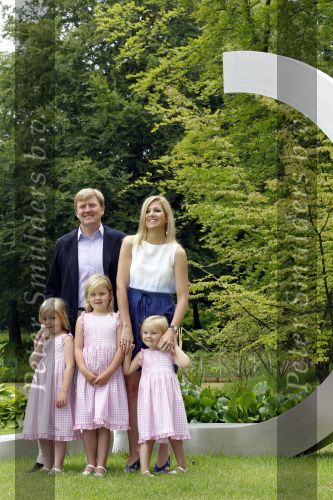 Wassernaar 5 juni 2010
Fotouurtje met Prinses Maxima Amalia Alexia Ariane en Prins Willem Alexander in de tuin van hun huis op de Horsten.
Peter Smulders bv