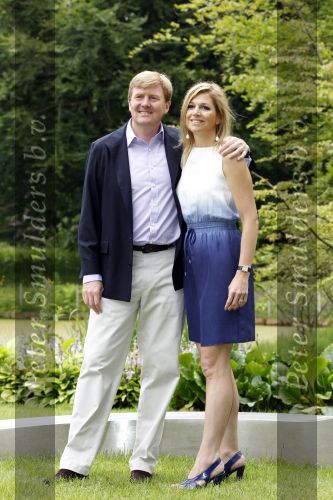 Wassernaar 5 juni 2010
Fotouurtje met Prinses Maxima Amalia Alexia Ariane en Prins Willem Alexander in de tuin van hun huis op de Horsten.
Peter Smulders bv