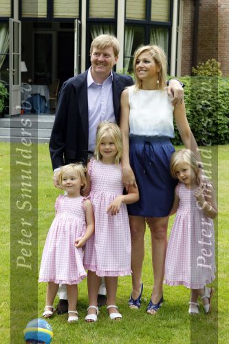 Wassernaar 5 juni 2010
Fotouurtje met Prinses Maxima Amalia Alexia Ariane en Prins Willem Alexander in de tuin van hun huis op de Horsten.
Peter Smulders bv