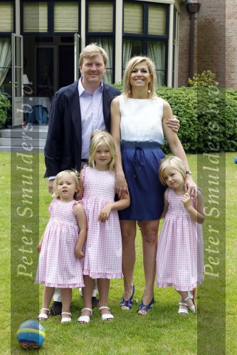 Wassernaar 5 juni 2010
Fotouurtje met Prinses Maxima Amalia Alexia Ariane en Prins Willem Alexander in de tuin van hun huis op de Horsten.
Peter Smulders bv