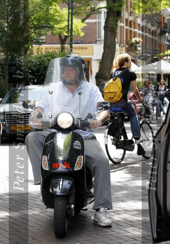 Amsterdam 25 augustus 2010
Menno Kohler op zijn vespa scooter
Peter Smulders bv