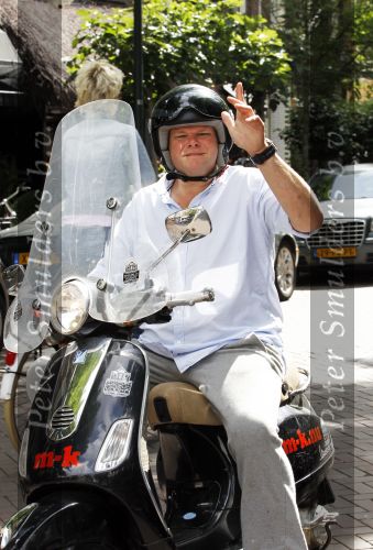 Amsterdam 25 augustus 2010
Menno Kohler op zijn vespa scooter
Peter Smulders bv