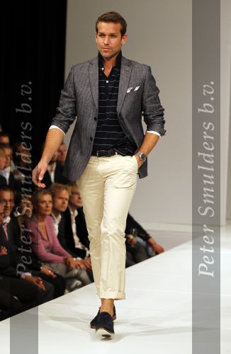 Naarden 20 september 2010
Modeshow kledinglijn Jan des Bouvrie en presentatie van zijn nieuwe boek bij het Arsenaal.
Peter Smulders bv