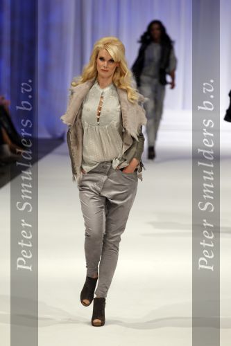 Amsterdam 13 september 2010
Modeshow Jos v Raak bij de westergasfabriek.
Peter Smulders bv