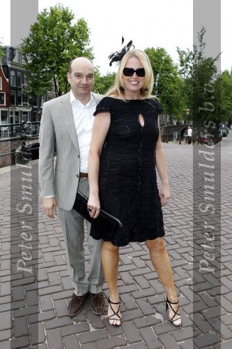 Amsterdam 21 juli 2010
Kim Feenstra trouwen met Dj Michael Mendoza in de duif. Monique Collignon met man
Peter Smulders bv