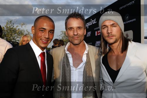 Amstelveen 3 augustus 2010
Best geklede voetballer van het jaar van het blad esquire bij special sports. Nordin Amrabat met Eric Kuster
Peter Smulders bv