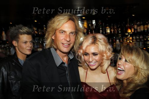 Amsterdam 13 september 2010
Presentatie modemeisjes met een missie met Cristina Curry Josh Veldhuizen Maria Taylor en Tamara Elbaz bij Players. Adam met Patricia Paay en Cristina Curry
Peter Smulders bv