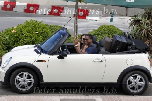 Ibiza 30 juli 2010
Patrick Kluivert zen zijn vrouw Rosanna Kluivert Lima komen aan op het vliegveld van ibiza en rijden daar in een mini cooper cabrio.
Peter Smulders bv