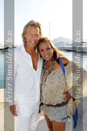 Ibiza 14 juli 2010
Patty Brard met vriend Antoine op ibiza.
Peter Smulders bv