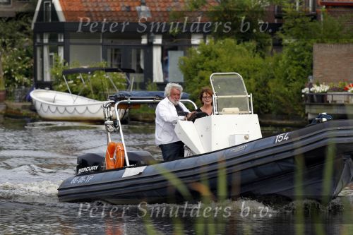 Ouderkerk aan de Amstel 3 augustus 2010
Patty Harpenau met vriend op de boot op de amstel.
Peter Smulders bv