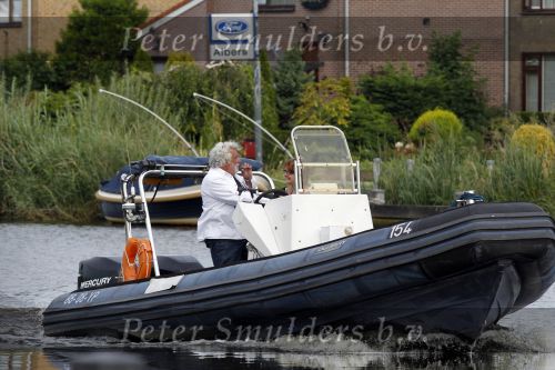 Ouderkerk aan de Amstel 3 augustus 2010
Patty Harpenau met vriend op de boot op de amstel.
Peter Smulders bv