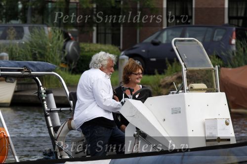 Ouderkerk aan de Amstel 3 augustus 2010
Patty Harpenau met vriend op de boot op de amstel.
Peter Smulders bv