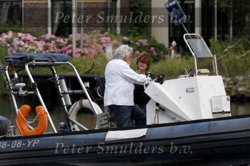 Ouderkerk aan de Amstel 3 augustus 2010
Patty Harpenau met vriend op de boot op de amstel.
Peter Smulders bv