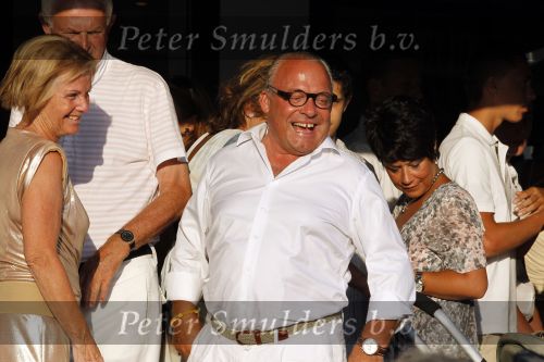 Ibiza 13 en 14 juli 2010
Johnny Heitinga en Charlotte Sophie trouwen op ibiza. Ze vliegen met een prive vliegtuig na de huldiging naar ibiza. Pierre Zenden met zijn vrouw
Peter Smulders bv