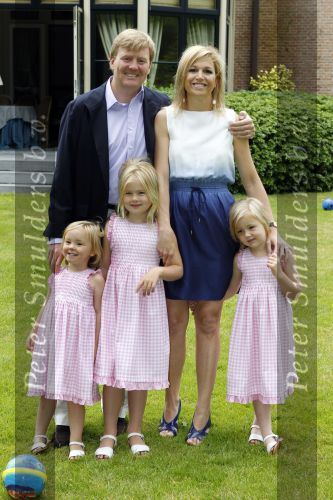 Wassernaar 5 juni 2010
Fotouurtje met Prinses Maxima Amalia Alexia Ariane en Prins Willem Alexander in de tuin van hun huis op de Horsten.
Peter Smulders bv