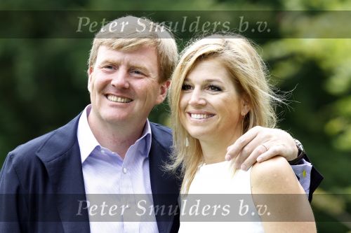 Wassernaar 5 juni 2010
Fotouurtje met Prinses Maxima Amalia Alexia Ariane en Prins Willem Alexander in de tuin van hun huis op de Horsten.
Peter Smulders bv