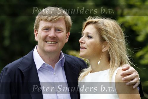 Wassernaar 5 juni 2010
Fotouurtje met Prinses Maxima Amalia Alexia Ariane en Prins Willem Alexander in de tuin van hun huis op de Horsten.
Peter Smulders bv