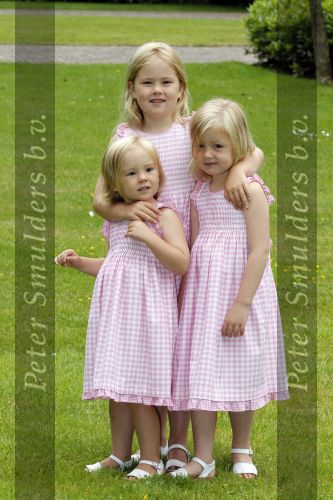 Wassernaar 5 juni 2010
Fotouurtje met Prinses Maxima Amalia Alexia Ariane en Prins Willem Alexander in de tuin van hun huis op de Horsten.
Peter Smulders bv