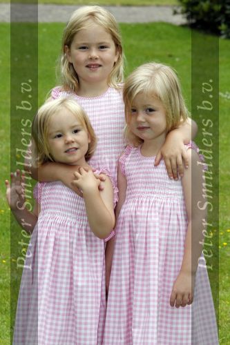 Wassernaar 5 juni 2010
Fotouurtje met Prinses Maxima Amalia Alexia Ariane en Prins Willem Alexander in de tuin van hun huis op de Horsten.
Peter Smulders bv