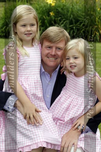 Wassernaar 5 juni 2010
Fotouurtje met Prinses Maxima Amalia Alexia Ariane en Prins Willem Alexander in de tuin van hun huis op de Horsten.
Peter Smulders bv