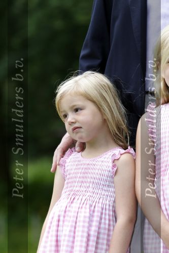 Wassernaar 5 juni 2010
Fotouurtje met Prinses Maxima Amalia Alexia Ariane en Prins Willem Alexander in de tuin van hun huis op de Horsten.
Peter Smulders bv