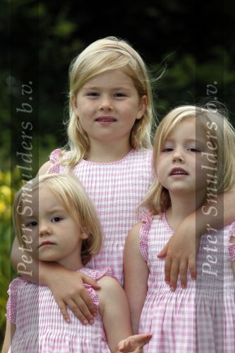 Wassernaar 5 juni 2010
Fotouurtje met Prinses Maxima Amalia Alexia Ariane en Prins Willem Alexander in de tuin van hun huis op de Horsten.
Peter Smulders bv