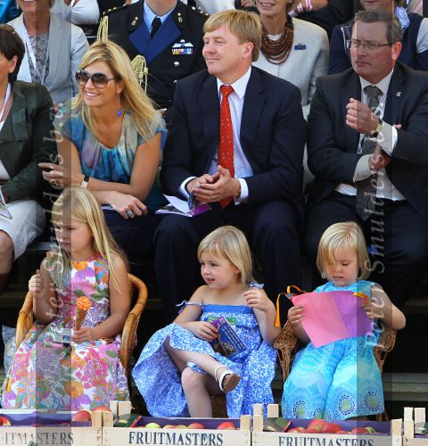 Tiel, 11 September 2010
50e maal FruitCorso met als gasten
Prins Willem Alexander, Prinses Maxima, Prinses Amalia, Prinses Alexia en Prinses Ariane
Foto Peter Smulders BV