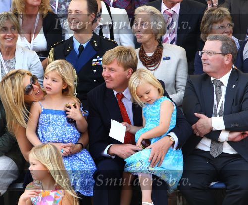Tiel, 11 September 2010
50e maal FruitCorso met als gasten
Prins Willem Alexander, Prinses Maxima, Prinses Amalia, Prinses Alexia en Prinses Ariane
Foto Peter Smulders BV