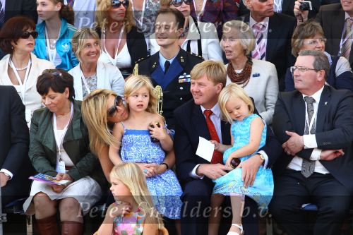 Tiel, 11 September 2010
50e maal FruitCorso met als gasten
Prins Willem Alexander, Prinses Maxima, Prinses Amalia, Prinses Alexia en Prinses Ariane
Foto Peter Smulders BV