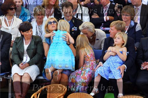 Tiel, 11 September 2010
50e maal FruitCorso met als gasten
Prins Willem Alexander, Prinses Maxima, Prinses Amalia, Prinses Alexia en Prinses Ariane
Foto Peter Smulders BV