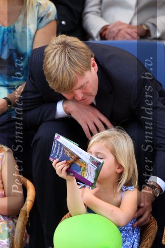Tiel, 11 September 2010
50e maal FruitCorso met als gasten
Prins Willem Alexander, Prinses Maxima, Prinses Amalia, Prinses Alexia en Prinses Ariane
Foto Peter Smulders BV