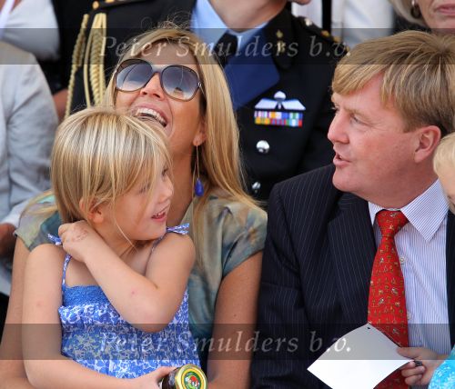 Tiel, 11 September 2010
50e maal FruitCorso met als gasten
Prins Willem Alexander, Prinses Maxima, Prinses Amalia, Prinses Alexia en Prinses Ariane
Foto Peter Smulders BV