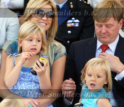 Tiel, 11 September 2010
50e maal FruitCorso met als gasten
Prins Willem Alexander, Prinses Maxima, Prinses Amalia, Prinses Alexia en Prinses Ariane
Foto Peter Smulders BV