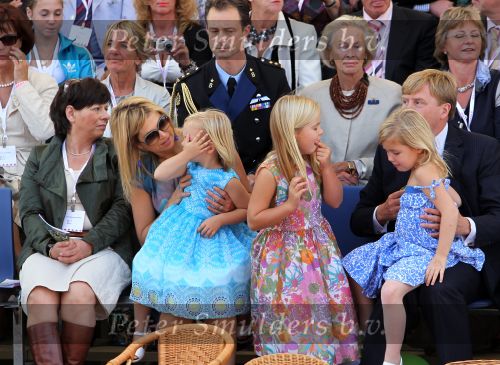 Tiel, 11 September 2010
50e maal FruitCorso met als gasten
Prins Willem Alexander, Prinses Maxima, Prinses Amalia, Prinses Alexia en Prinses Ariane
Foto Peter Smulders BV