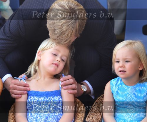 Tiel, 11 September 2010
50e maal FruitCorso met als gasten
Prins Willem Alexander, Prinses Maxima, Prinses Amalia, Prinses Alexia en Prinses Ariane
Foto Peter Smulders BV