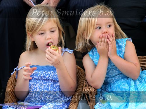 Tiel, 11 September 2010
50e maal FruitCorso met als gasten
Prins Willem Alexander, Prinses Maxima, Prinses Amalia, Prinses Alexia en Prinses Ariane
Foto Peter Smulders BV