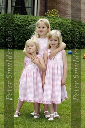 Wassernaar 5 juni 2010
Fotouurtje met Prinses Maxima Amalia Alexia Ariane en Prins Willem Alexander in de tuin van hun huis op de Horsten.
Peter Smulders bv