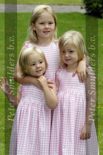 Wassernaar 5 juni 2010
Fotouurtje met Prinses Maxima Amalia Alexia Ariane en Prins Willem Alexander in de tuin van hun huis op de Horsten.
Peter Smulders bv