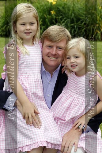 Wassernaar 5 juni 2010
Fotouurtje met Prinses Maxima Amalia Alexia Ariane en Prins Willem Alexander in de tuin van hun huis op de Horsten.
Peter Smulders bv