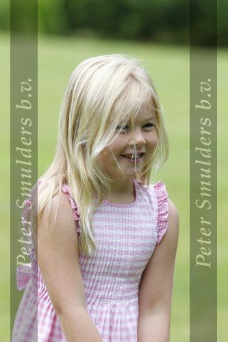 Wassernaar 5 juni 2010
Fotouurtje met Prinses Maxima Amalia Alexia Ariane en Prins Willem Alexander in de tuin van hun huis op de Horsten.
Peter Smulders bv