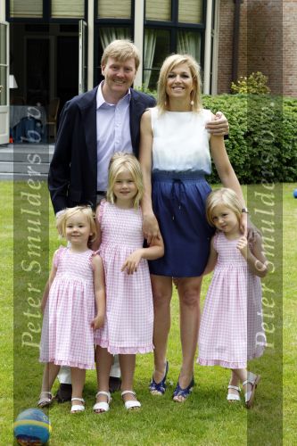 Wassernaar 5 juni 2010
Fotouurtje met Prinses Maxima Amalia Alexia Ariane en Prins Willem Alexander in de tuin van hun huis op de Horsten.
Peter Smulders bv