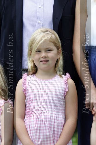 Wassernaar 5 juni 2010
Fotouurtje met Prinses Maxima Amalia Alexia Ariane en Prins Willem Alexander in de tuin van hun huis op de Horsten.
Peter Smulders bv