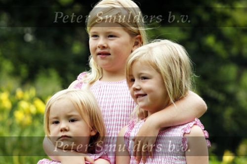 Wassernaar 5 juni 2010
Fotouurtje met Prinses Maxima Amalia Alexia Ariane en Prins Willem Alexander in de tuin van hun huis op de Horsten.
Peter Smulders bv