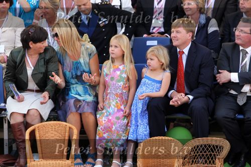 Tiel, 11 September 2010
50e maal FruitCorso met als gasten
Prins Willem Alexander, Prinses Maxima, Prinses Amalia, Prinses Alexia en Prinses Ariane
Foto Peter Smulders BV
