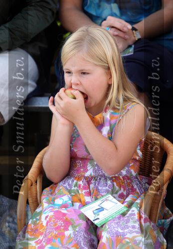 Tiel, 11 September 2010
50e maal FruitCorso met als gasten
Prins Willem Alexander, Prinses Maxima, Prinses Amalia, Prinses Alexia en Prinses Ariane
Foto Peter Smulders BV