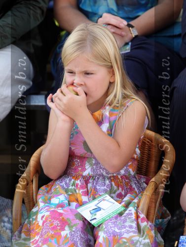 Tiel, 11 September 2010
50e maal FruitCorso met als gasten
Prins Willem Alexander, Prinses Maxima, Prinses Amalia, Prinses Alexia en Prinses Ariane
Foto Peter Smulders BV